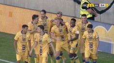 Dunajská Streda doma deklasovala ViOn. Kalmár oslávil návrat gólom z priameho kopu