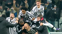 Juventus piatykrát v rade majstrom Talianska vďaka zaváhaniu Hamšíka a spol.