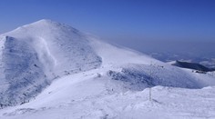 Pod Veľkým Kriváňom zasypala lavína dvoch lyžiarov. Obaja vyviazli našťastie bez zranení
