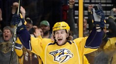 Prvou hviezdou týždňa NHL mladá puška z Nashvillu, Hossov spoluhráč v top trojke