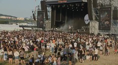 Festival Grape je v plnom prúde. Na trenčianske letisko dorazili tisíce ľudí