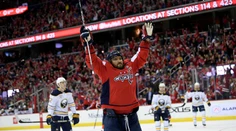 VIDEO-NHL: Ovečkin bodoval už v 14. zápase za sebou, rozhodol o triumfe nad Buffalom