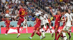 Najväčší šláger skupinovej fázy sa skončil deľbou bodov. Nemci majú postup vo svojich rukách