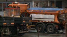 Šokujúce zistenia v účtovníctve za župana Kotlebu. Preverujú rozpredanú cestársku techniku