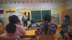 Navštívili sme školu, v ktorej je taká zima, že deti musia sedieť v bundách