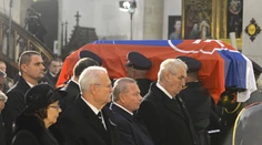 Takto sa Slovensko lúčilo s Michalom Kováčom (†86)
