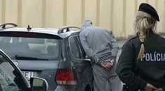 Policajti chytili vlastného. Za údajné kšeftovanie s drogami