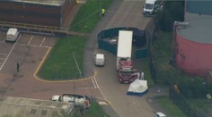 Pre smrť 39 migrantov v Eseexe zadržali ďalšiu osobu. Našli ju vo Vietname