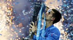 Djokovič opäť vyhral Turnaj majstrov. Federera porazil v dvoch setoch