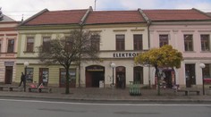 Historické domy v centre Prešova sú ohrozené. Pre nedbalosť suseda ich môžu zničiť splašky a vlhkosť