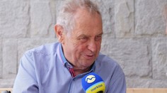 Zachránila ho policajná vetrovka. Miloš Zeman exkluzívne prehovoril o svojej dovolenke na Slovensku