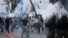 Gréci protestovali proti dohode o zmene názvu Macedónska. Policajti použili slzný plyn