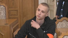 Známeho bodol len preto, aby sa dostal za mreže. Trest súdu sa mu však zdá privysoký