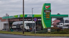 Maďarom zo dňa na deň extrémne zdraželi palivá. Pozrite si, aké sú tam teraz ceny