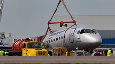 Lietadlo Superjet núdzovo pristálo na Sibíri po zlyhaní motora