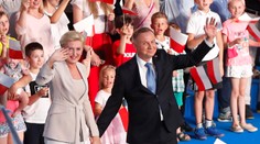 Prezidentské voľby v Poľsku: Po prvom kole vedie Duda, jeho súperom je Trzaskowský