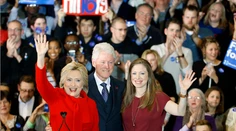 Víťazom v Iowe je Clintonová, zverejnili konečné výsledky
