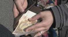 Doplatila na svoju nečestnosť. Úplatkom sa chcela vyhnúť autoškole, dala ho podvodníkovi