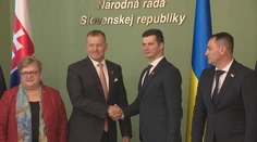 Naši poslanci dostali pozvánku na návštevu do Kyjeva. Tu sú ich reakcie