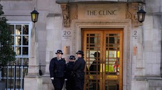 Britský kráľ Karol III. je po operácii prostaty. Darí sa mu dobre