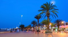 Muž na promenáde v Maroku dobodal niekoľkých turistov. Pokúsil sa z miesta činu odplávať