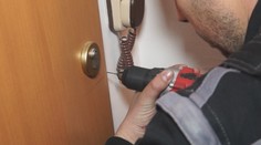 Dôchodcovia sa boja o svoju bezpečnosť, mesto preto prišlo s nápadom, ktorý poznáme z minulosti