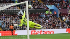 Arsenal našiel recept na Aston Villu. Stopercentný je naďalej aj Manchester City, ktorý si poradil s nováčikom