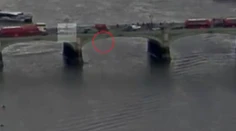 Ženu pred útočníkom z Londýna zachránil pád z mosta. Už je známa jej totožnosť