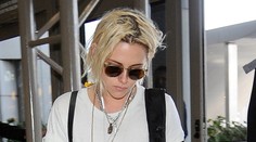 Nový imidž krásky z Twilightu. Hrá sa na bezdomovca?