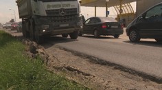 Cesta do Bratislavy sa prepadla, vodiči sa vyhýbajú obrovským jamám. Tankodrom už začali riešiť