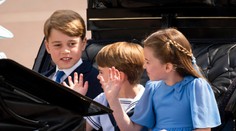 Za rakvou kráľovnej budú kráčať aj jej pravnúčatá George a Charlotte