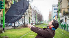 Úradovať bude aj naďalej nepriaznivé počasie, na dáždnik určite nezabudnite