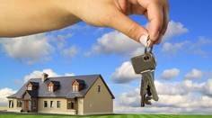 Ak chcete hypotéku, musíte mať mesačne vyše 1 000 eur