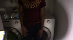 Neobvyklý pôrod: Bábätko prišlo na svet v práčovni pri sviečke, vonku zúrilo tornádo