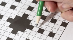 Dôchodkyňa si pomýlila umelecké dielo s krížovkou. Voľné políčka vyplnila perom