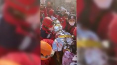 Záchranári v Turecku stále nachádzajú v sutinách živých ľudí. Ženu zachránili po 222 hodinách