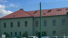 Autista Tibor (9) vypadol z okna špeciálnej školy v Prešove. Asistentka ho nestihla zachytiť