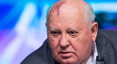 Vyzerá to tak, akoby sa svet pripravoval na vojnu. Varuje Gorbačov