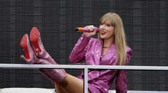 Trump zdieľal upravené snímky, ktoré mali naznačiť, že ho podporuje Taylor Swift