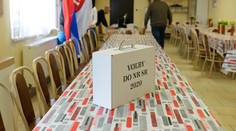 Koalícia rokuje o skrátení moratória na prieskumy na 48 hodín. Sme rodina ešte chce diskutovať