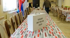 Koalícia rokuje o skrátení moratória na prieskumy na 48 hodín. Sme rodina ešte chce diskutovať
