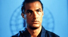 Steven Seagal po 25-tich rokoch: Pribratý, ale akčný dedo!