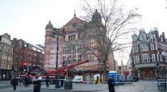 Muža v Londýne rozdrvil výsuvný pisoár. Na mieste bol mŕtvy