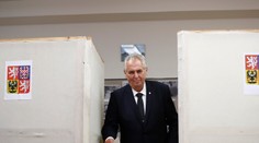 Česi na Slovensku tipujú v prezidentských voľbách druhé kolo s Milošom Zemanom