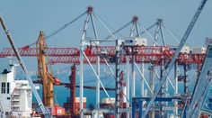 Ruská raketa zasiahla civilnú loď v Odese, hlásia jednu obeť aj zranených