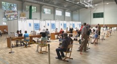 Vakcín máme dosť, napriek tomu sú v čakárni stále desaťtisíce ľudí. Zisťovali sme, prečo je to tak