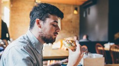 Najznámejší výrobca hamburgerov na svete poriadne prestrelil