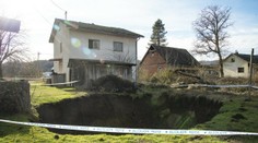 VIDEO: Chorvátov po zemetrasení desia prepadliny, tvoria sa aj v tesnej blízkosti domov