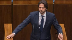 Kaliňák zostáva vo funkcii, opozícia s jeho odvolávaním neuspela