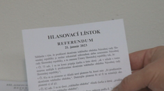 Voľba poštou zo zahraničia bude jednoduchšia, lístky si môžeme vytlačiť. Háčik je však v obálke